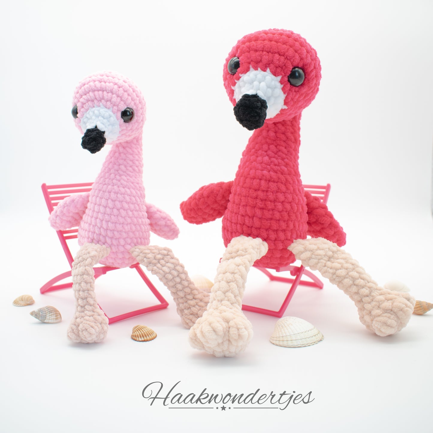 2 gehaakte flamingo's